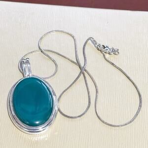 STERLING SILVER OVAL Green Onyx NECKLACE simple classic green teal color